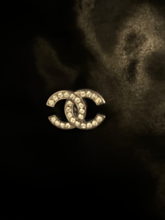 Outline Diamond C